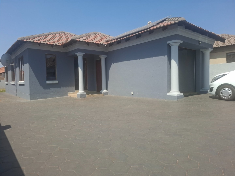 To Let 3 Bedroom Property for Rent in Amandasig Gauteng