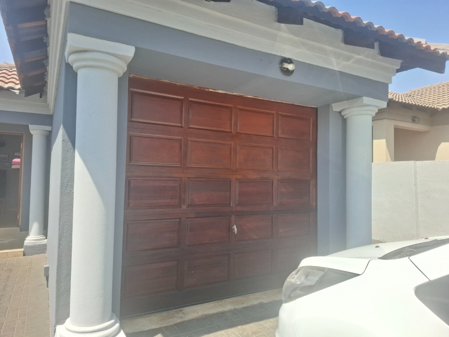 To Let 3 Bedroom Property for Rent in Amandasig Gauteng