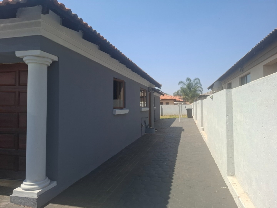 To Let 3 Bedroom Property for Rent in Amandasig Gauteng