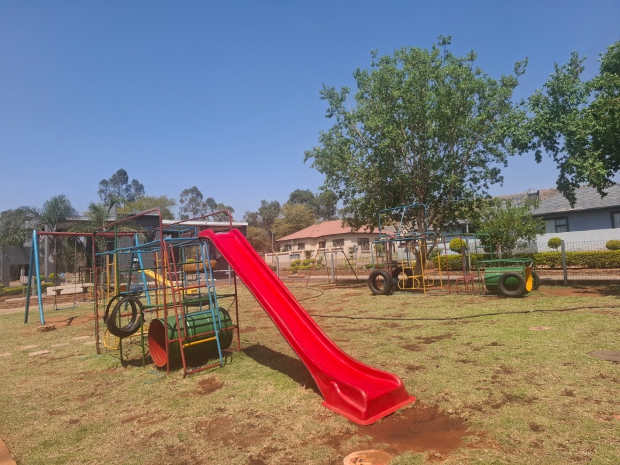 To Let 3 Bedroom Property for Rent in Amandasig Gauteng