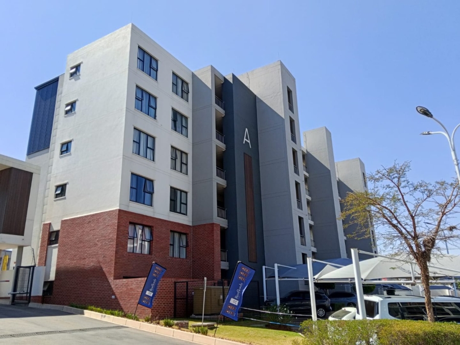 To Let 3 Bedroom Property for Rent in Greenstone Gate Gauteng