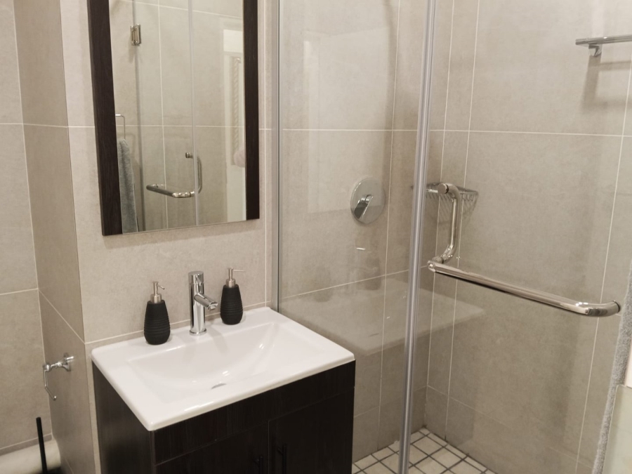 To Let 3 Bedroom Property for Rent in Greenstone Gate Gauteng
