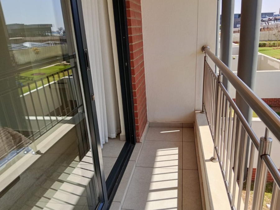 To Let 3 Bedroom Property for Rent in Greenstone Gate Gauteng