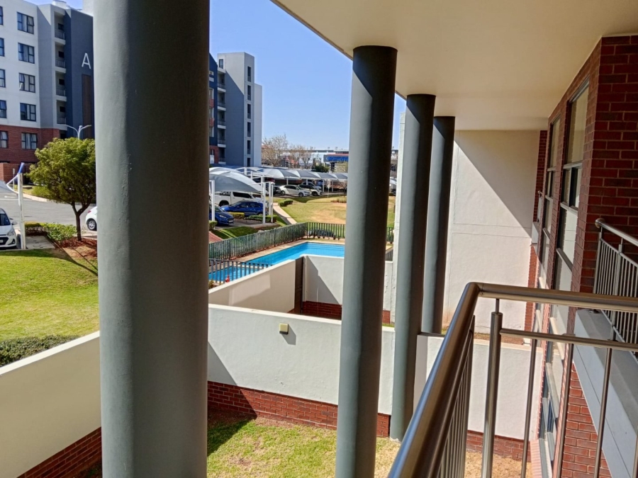 To Let 3 Bedroom Property for Rent in Greenstone Gate Gauteng