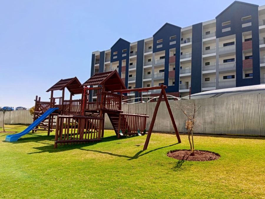 To Let 3 Bedroom Property for Rent in Greenstone Gate Gauteng