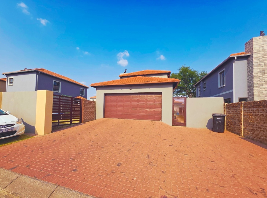 3 Bedroom Property for Sale in Parkrand Gauteng