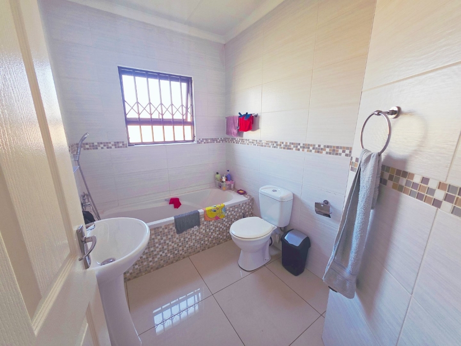 3 Bedroom Property for Sale in Parkrand Gauteng