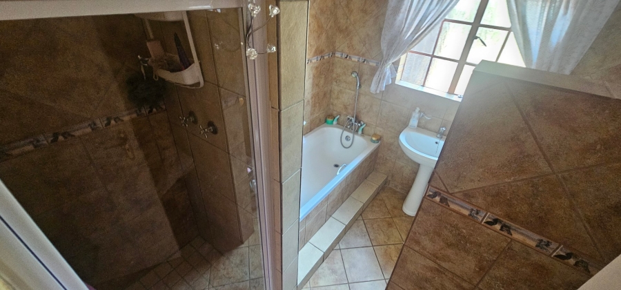 4 Bedroom Property for Sale in Rynoue Gauteng