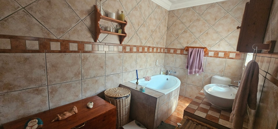 4 Bedroom Property for Sale in Rynoue Gauteng