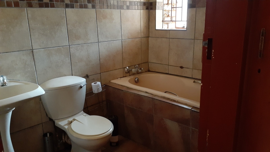 2 Bedroom Property for Sale in The Orchards Gauteng