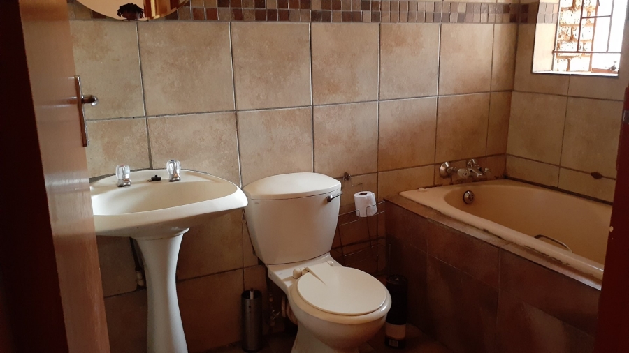 2 Bedroom Property for Sale in The Orchards Gauteng