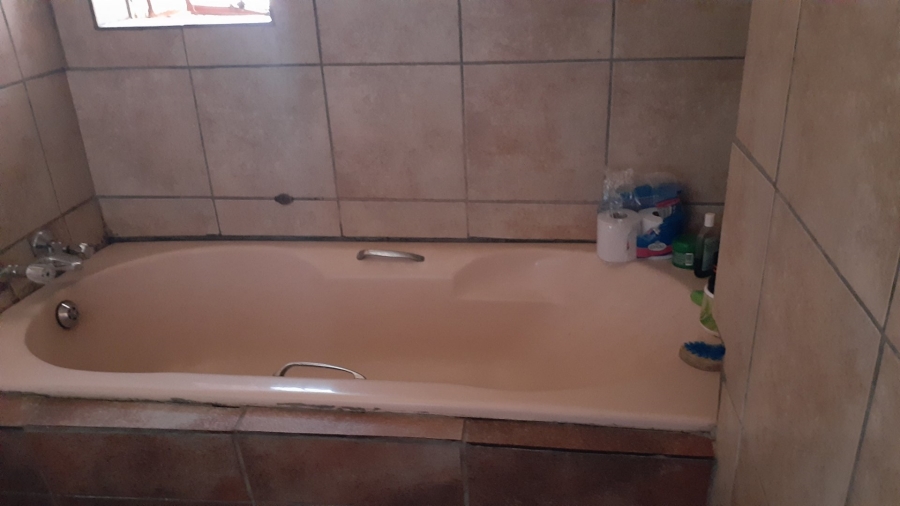 2 Bedroom Property for Sale in The Orchards Gauteng