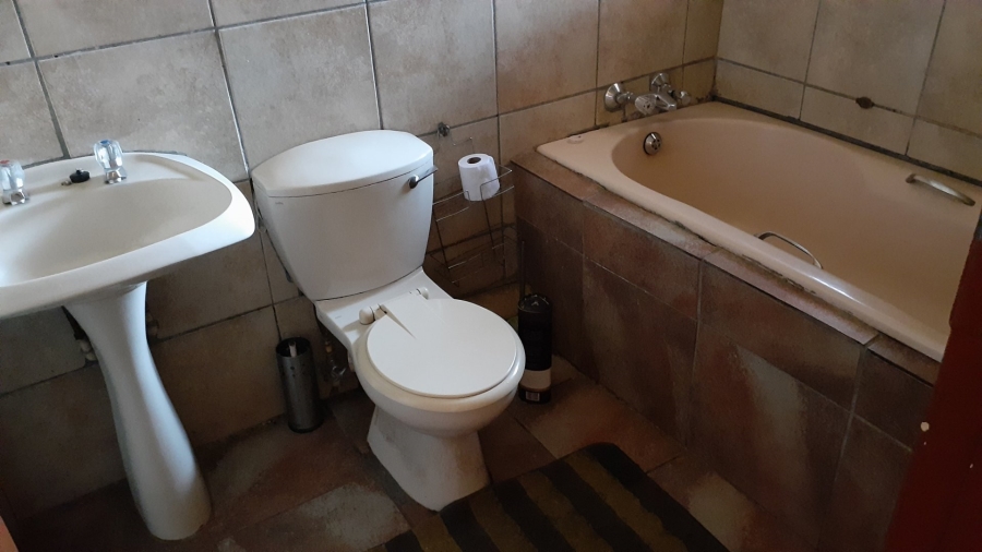2 Bedroom Property for Sale in The Orchards Gauteng