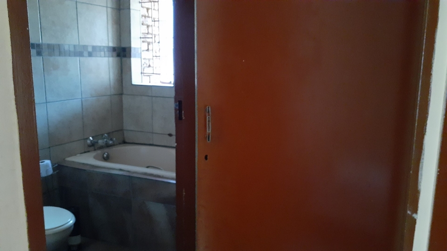 2 Bedroom Property for Sale in The Orchards Gauteng