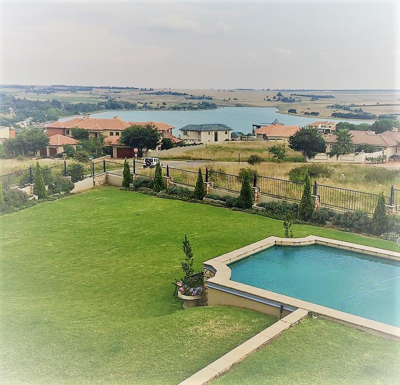 5 Bedroom Property for Sale in Aquavista Mountain Estate Gauteng