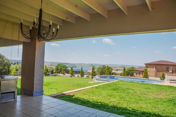 5 Bedroom Property for Sale in Aquavista Mountain Estate Gauteng