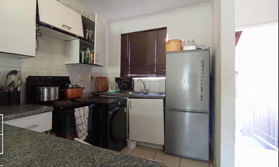 2 Bedroom Property for Sale in Vorna Valley Gauteng