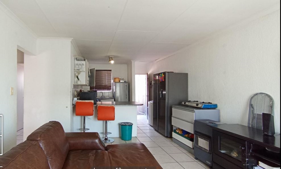 2 Bedroom Property for Sale in Vorna Valley Gauteng