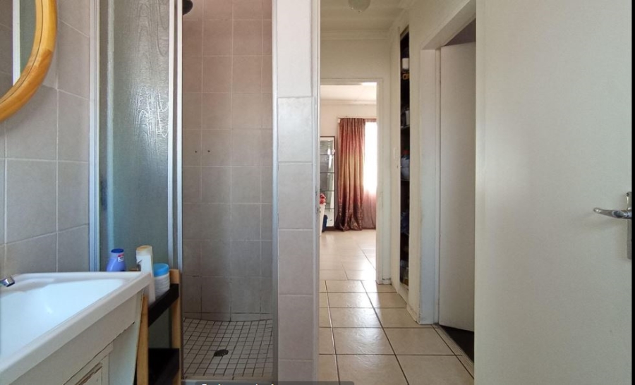 2 Bedroom Property for Sale in Vorna Valley Gauteng