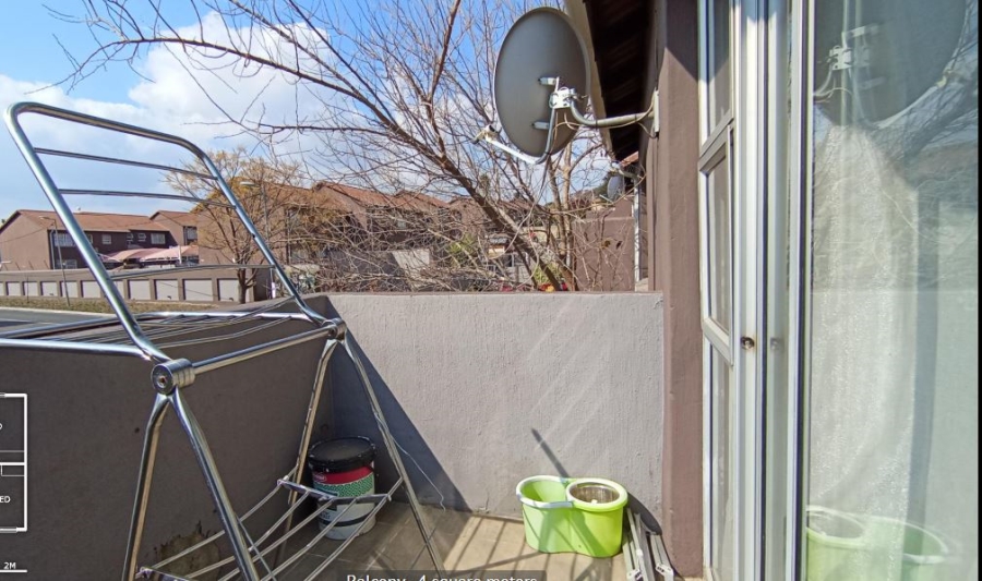 2 Bedroom Property for Sale in Vorna Valley Gauteng