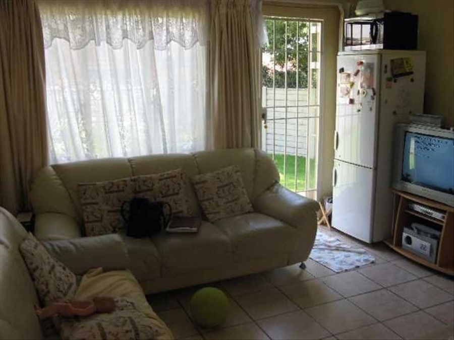2 Bedroom Property for Sale in Glen Marais Gauteng