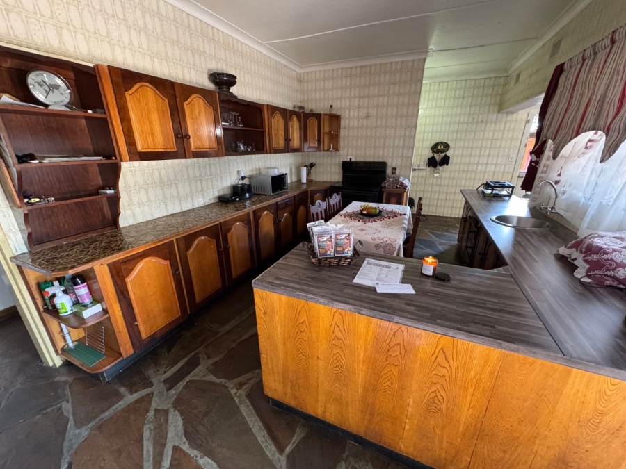 5 Bedroom Property for Sale in Birchleigh Gauteng