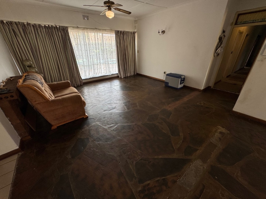 5 Bedroom Property for Sale in Birchleigh Gauteng