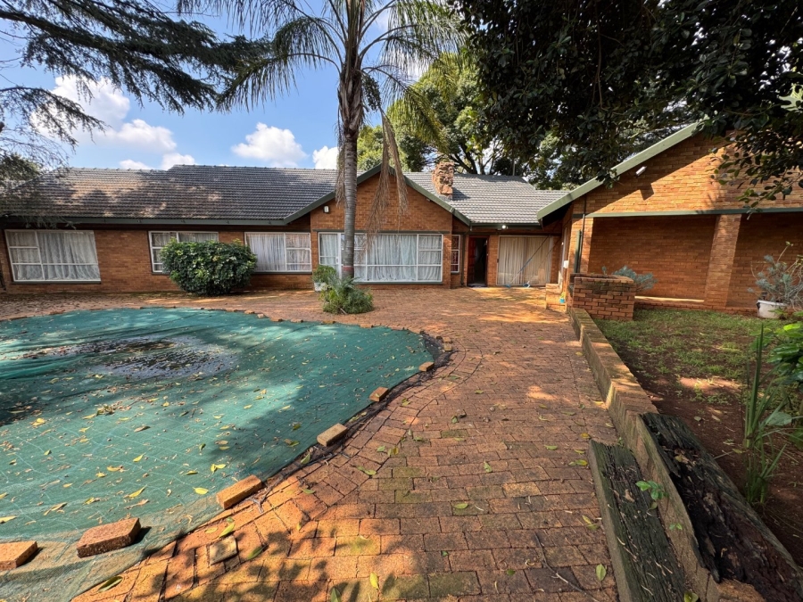 5 Bedroom Property for Sale in Birchleigh Gauteng