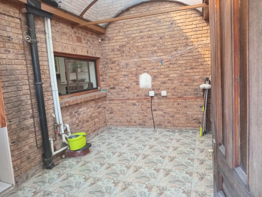 3 Bedroom Property for Sale in Meredale Gauteng