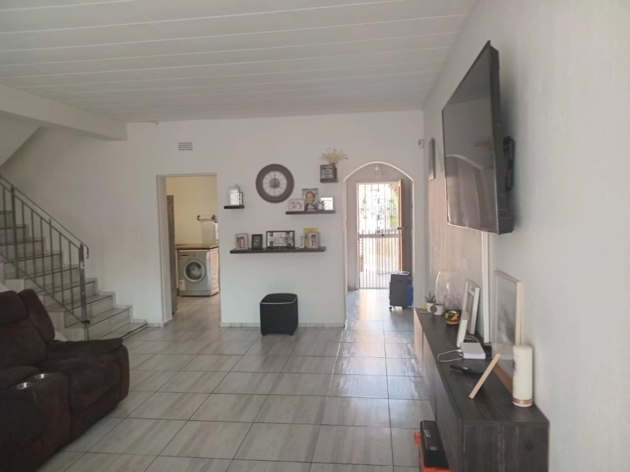 3 Bedroom Property for Sale in Meredale Gauteng