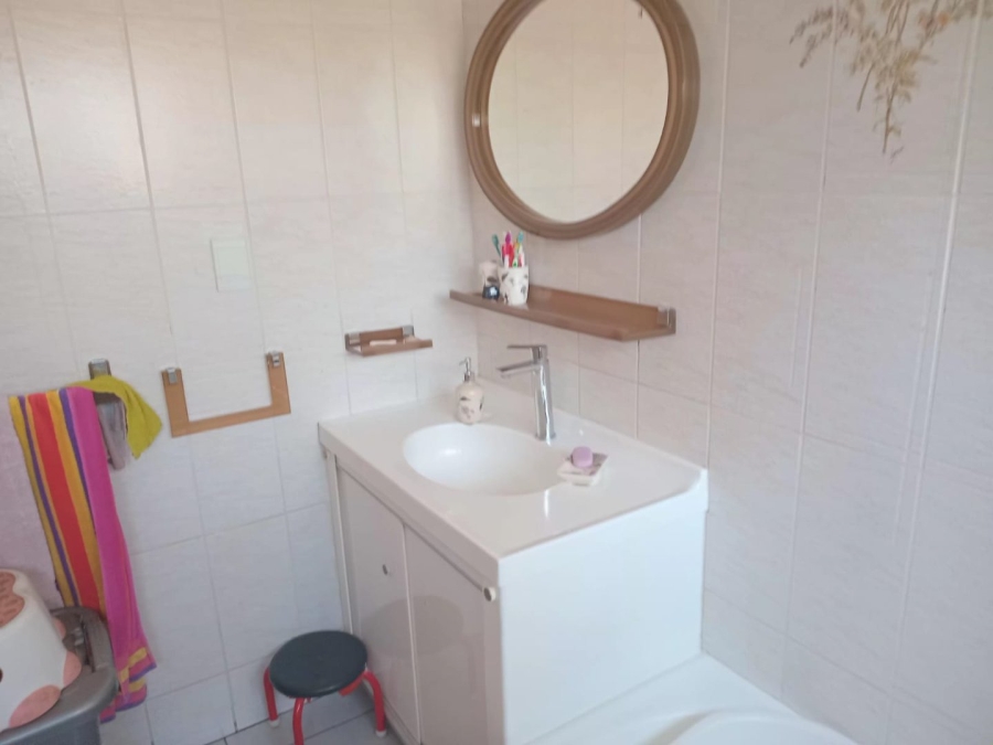 3 Bedroom Property for Sale in Meredale Gauteng