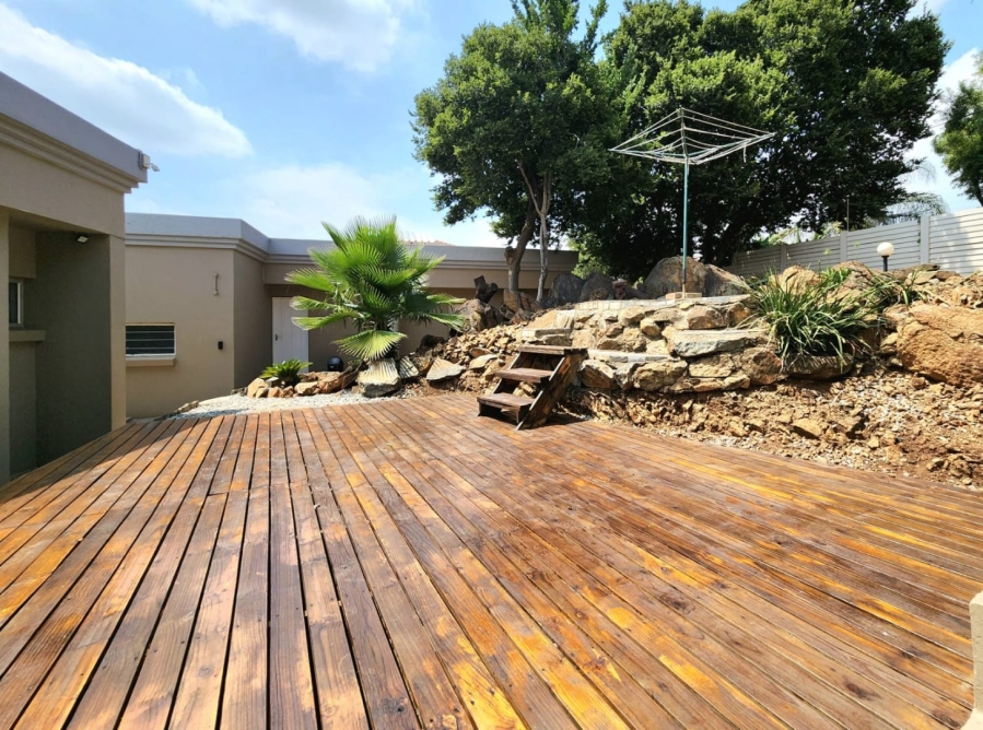 5 Bedroom Property for Sale in Glenvista Gauteng