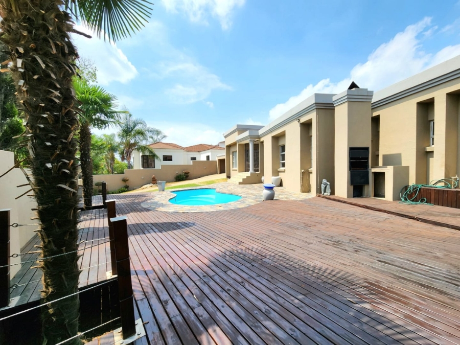5 Bedroom Property for Sale in Glenvista Gauteng