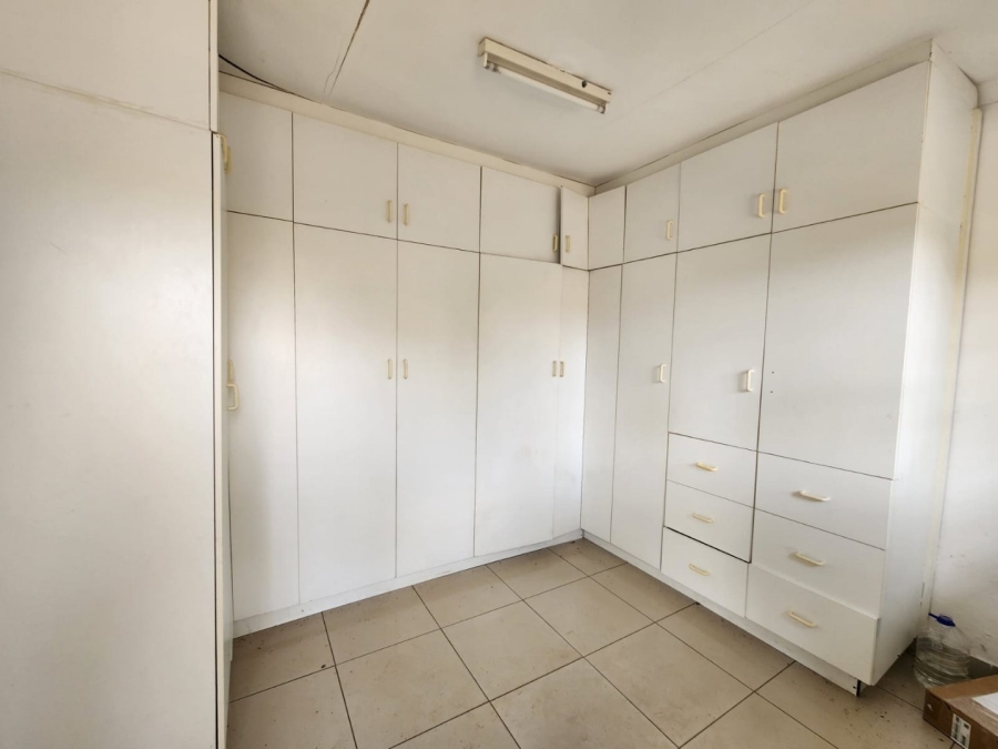 5 Bedroom Property for Sale in Glenvista Gauteng