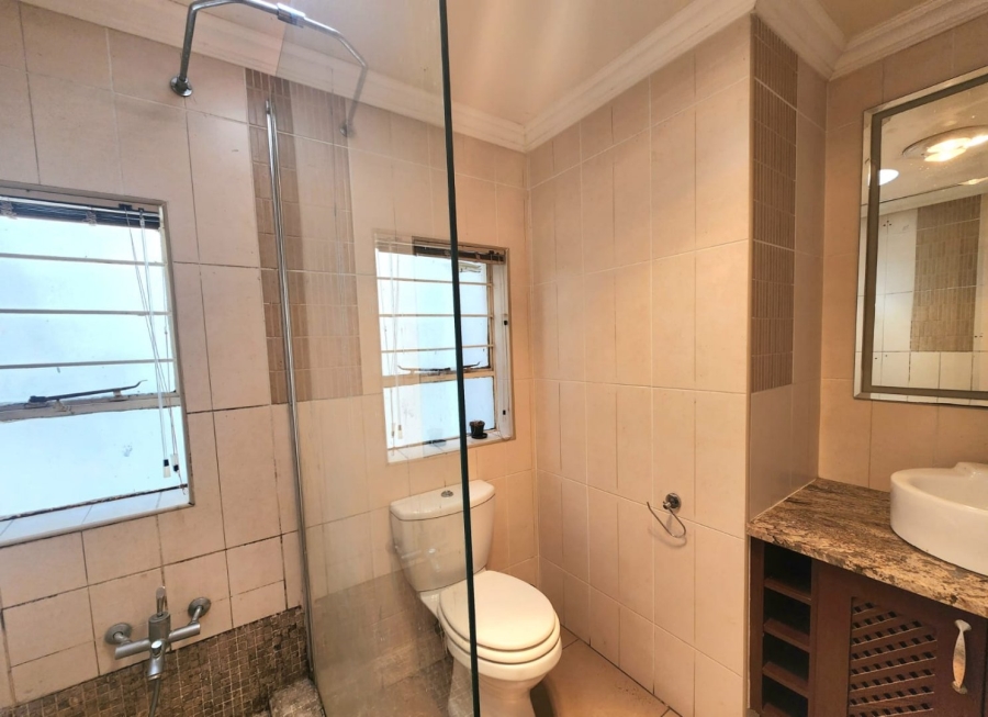 5 Bedroom Property for Sale in Glenvista Gauteng
