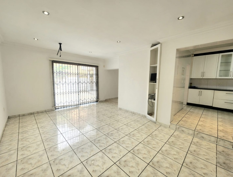 5 Bedroom Property for Sale in Glenvista Gauteng