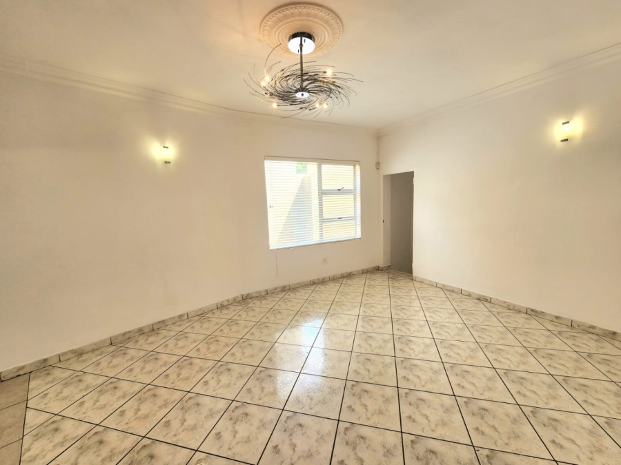 5 Bedroom Property for Sale in Glenvista Gauteng