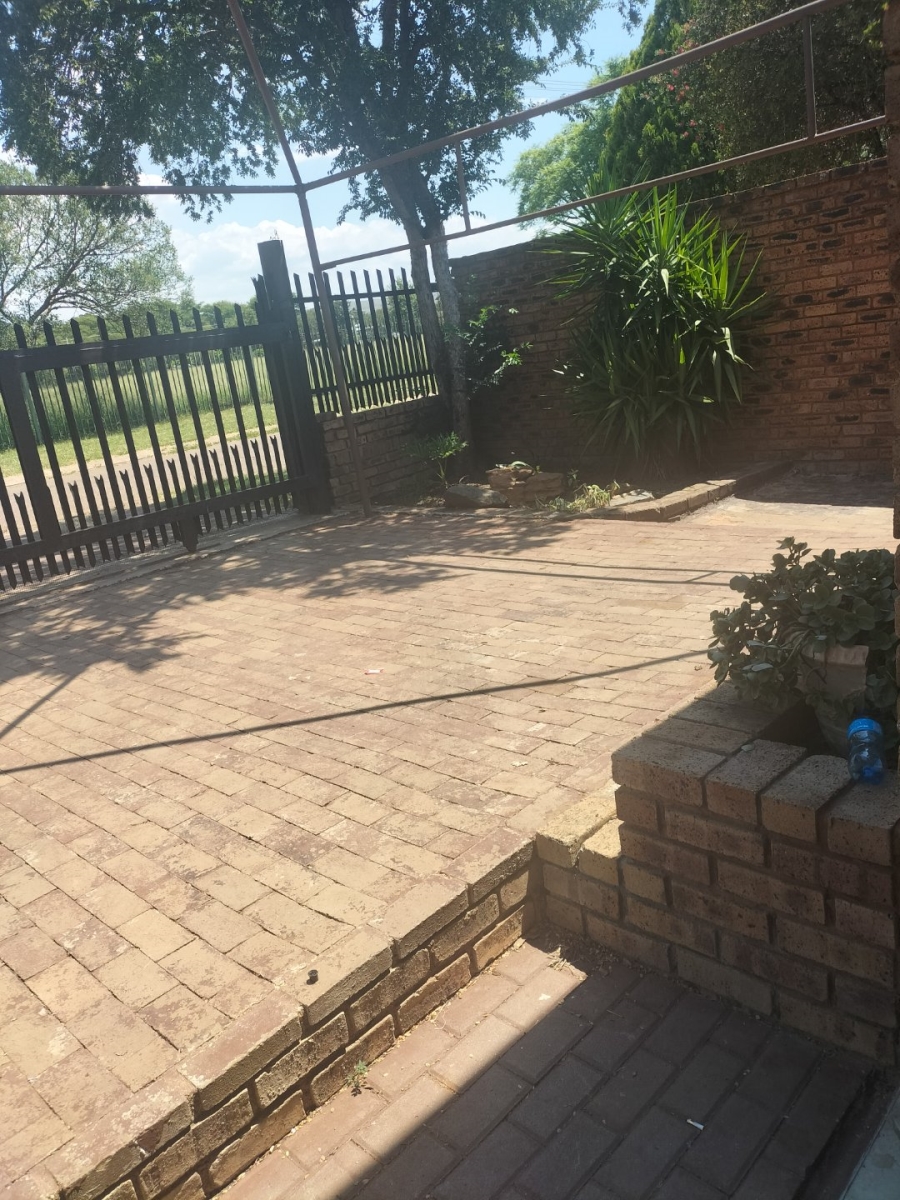 3 Bedroom Property for Sale in Booysens Gauteng