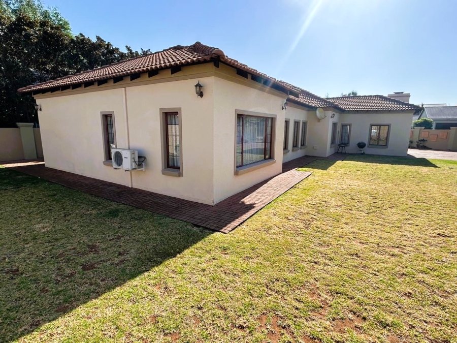 4 Bedroom Property for Sale in Midstream Estate Gauteng