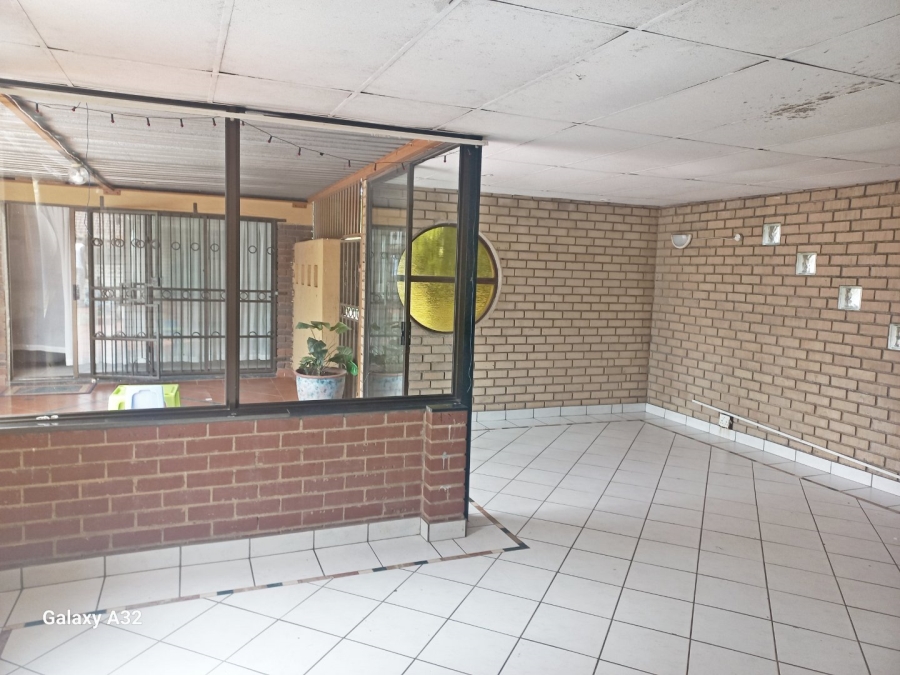 3 Bedroom Property for Sale in Olifantsfontein Gauteng