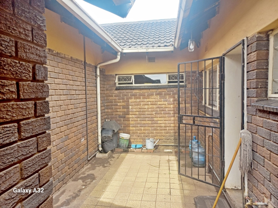 3 Bedroom Property for Sale in Olifantsfontein Gauteng