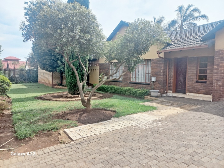 3 Bedroom Property for Sale in Olifantsfontein Gauteng