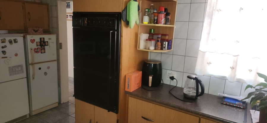 3 Bedroom Property for Sale in Hennopspark Gauteng