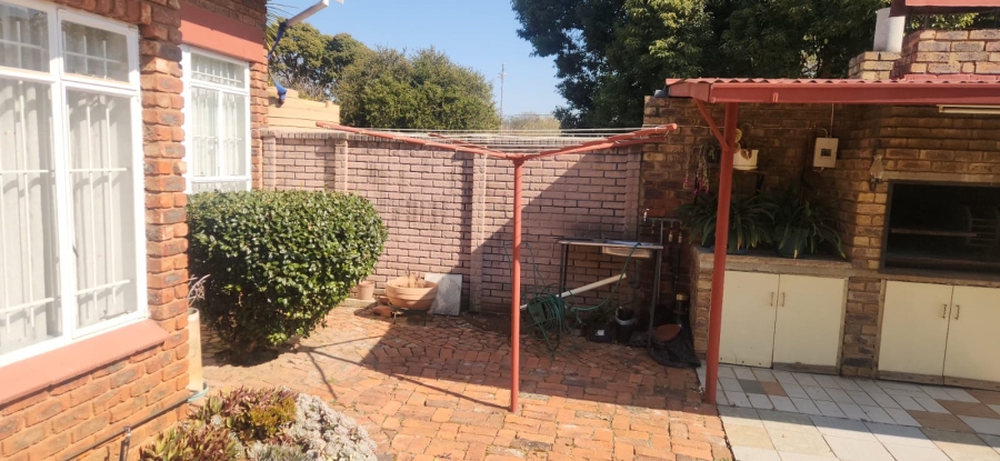 3 Bedroom Property for Sale in Hennopspark Gauteng