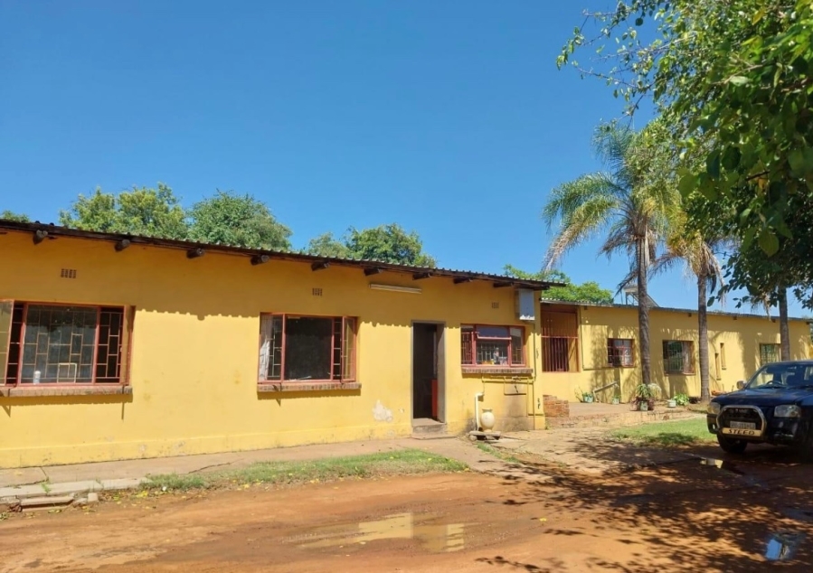 Commercial Property for Sale in Onderstepoort Gauteng