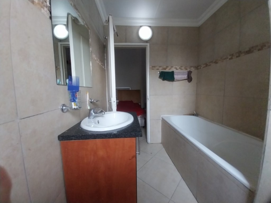 2 Bedroom Property for Sale in Eastleigh Ridge Gauteng