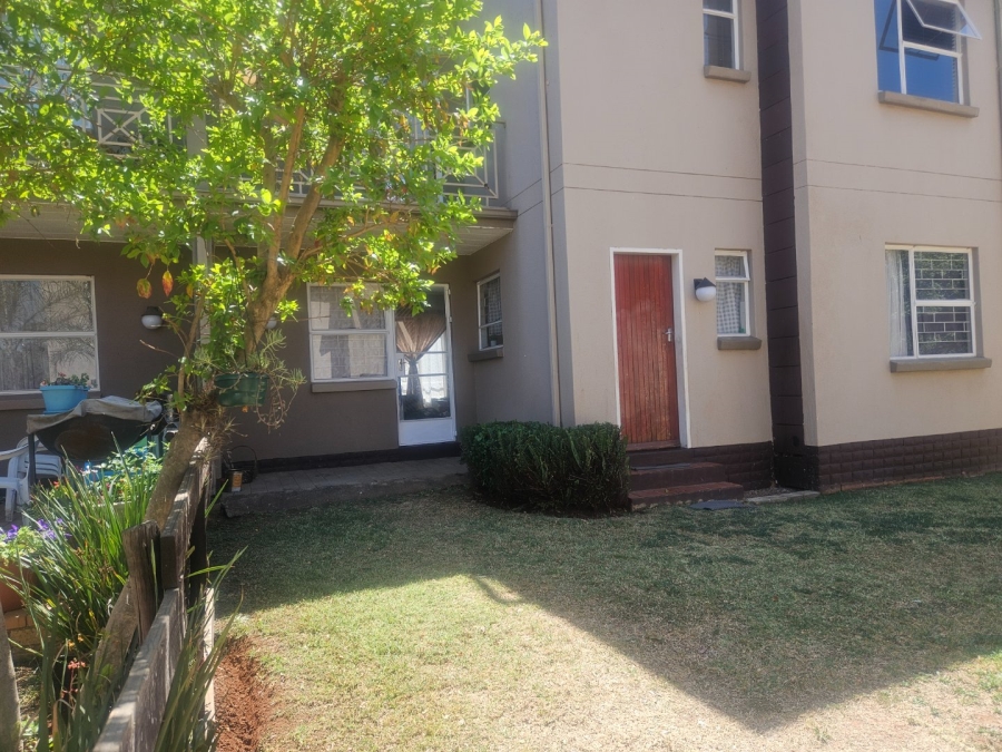 To Let 2 Bedroom Property for Rent in Brentwood Park AH Gauteng