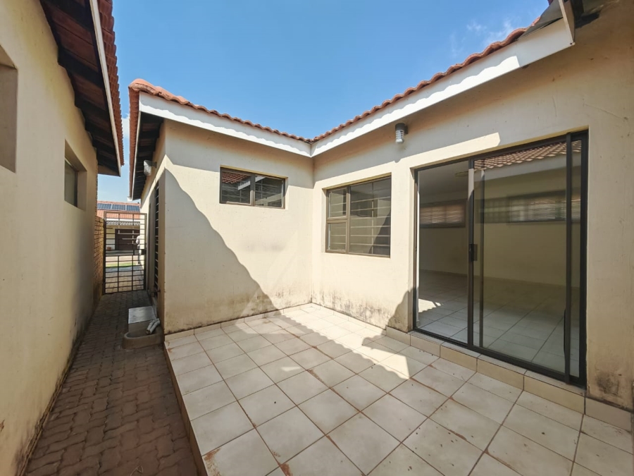 3 Bedroom Property for Sale in Brentwood Park AH Gauteng