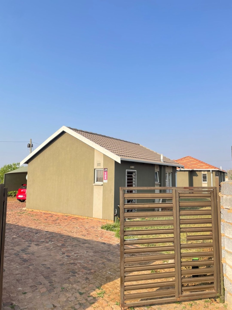 2 Bedroom Property for Sale in Savanna City Gauteng