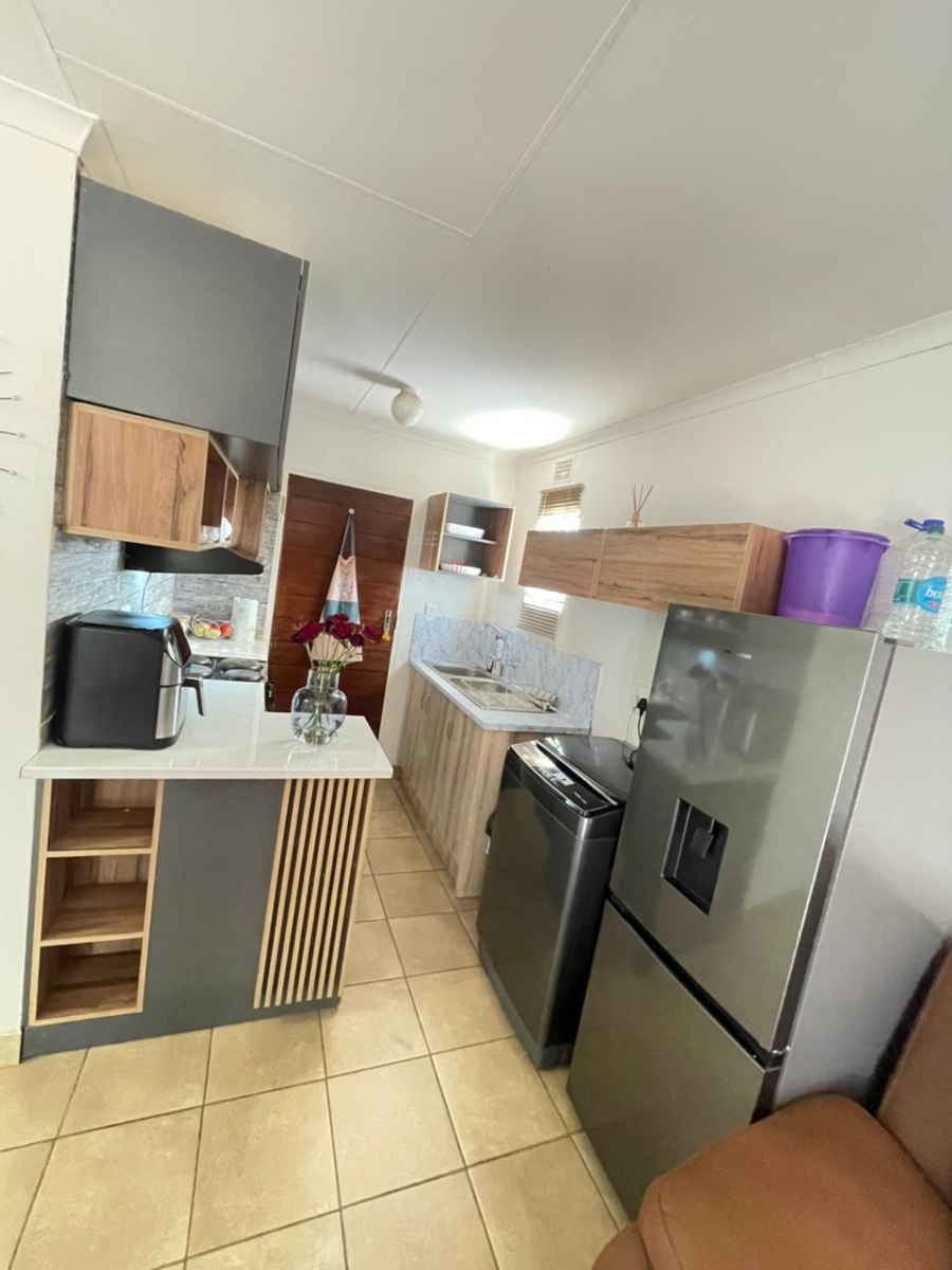 2 Bedroom Property for Sale in Savanna City Gauteng